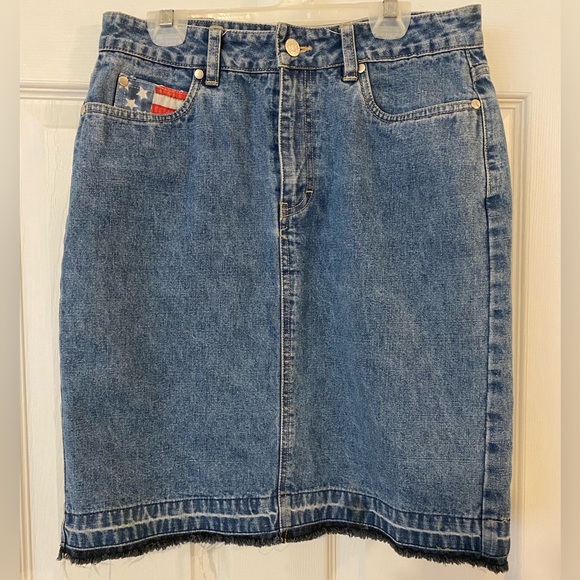 Tommy Hilfiger Jean Skirt Size 4 - Picture 1 of 10